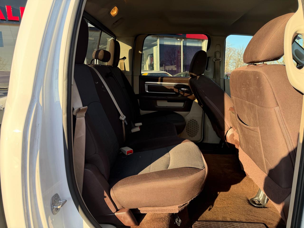 RAM 1500 4WD Crew Cab 140.5" Big Horn 2016