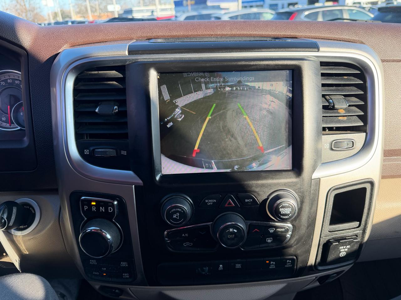 RAM 1500 4WD Crew Cab 140.5" Big Horn 2016