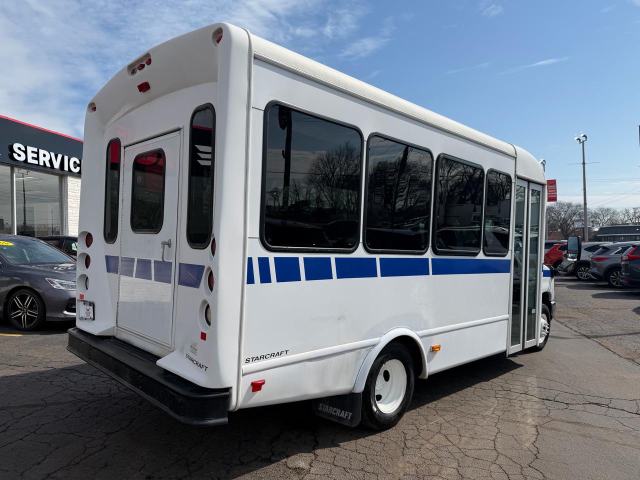 Ford Econoline E350 2015