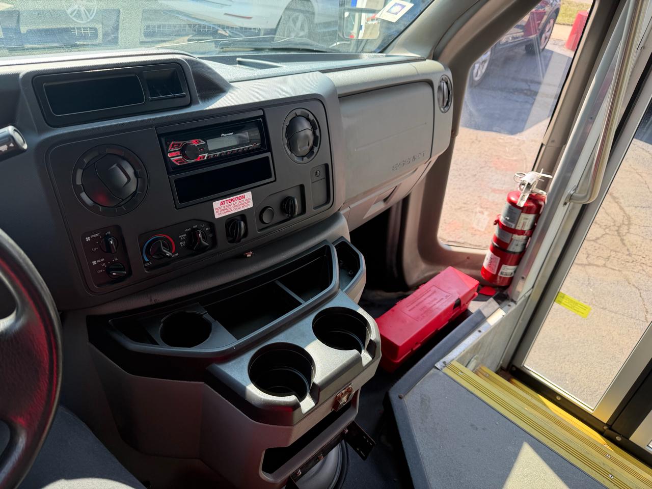 Ford Econoline E350 2015