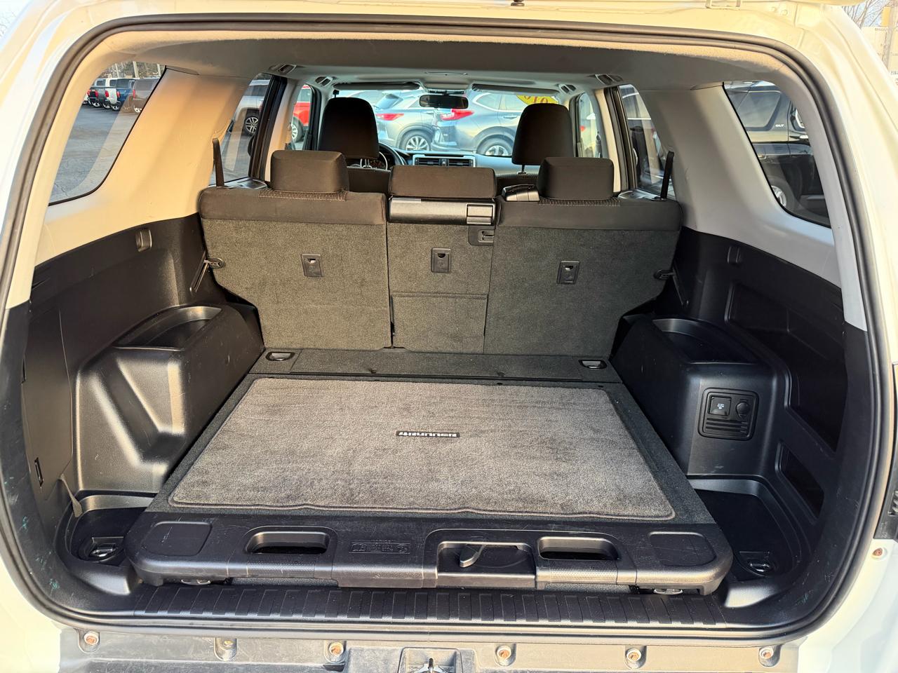 Toyota 4Runner SR5 4WD 2010