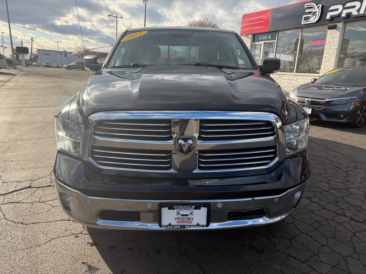 RAM 1500 SLT Crew Cab SWB 4WD 2017