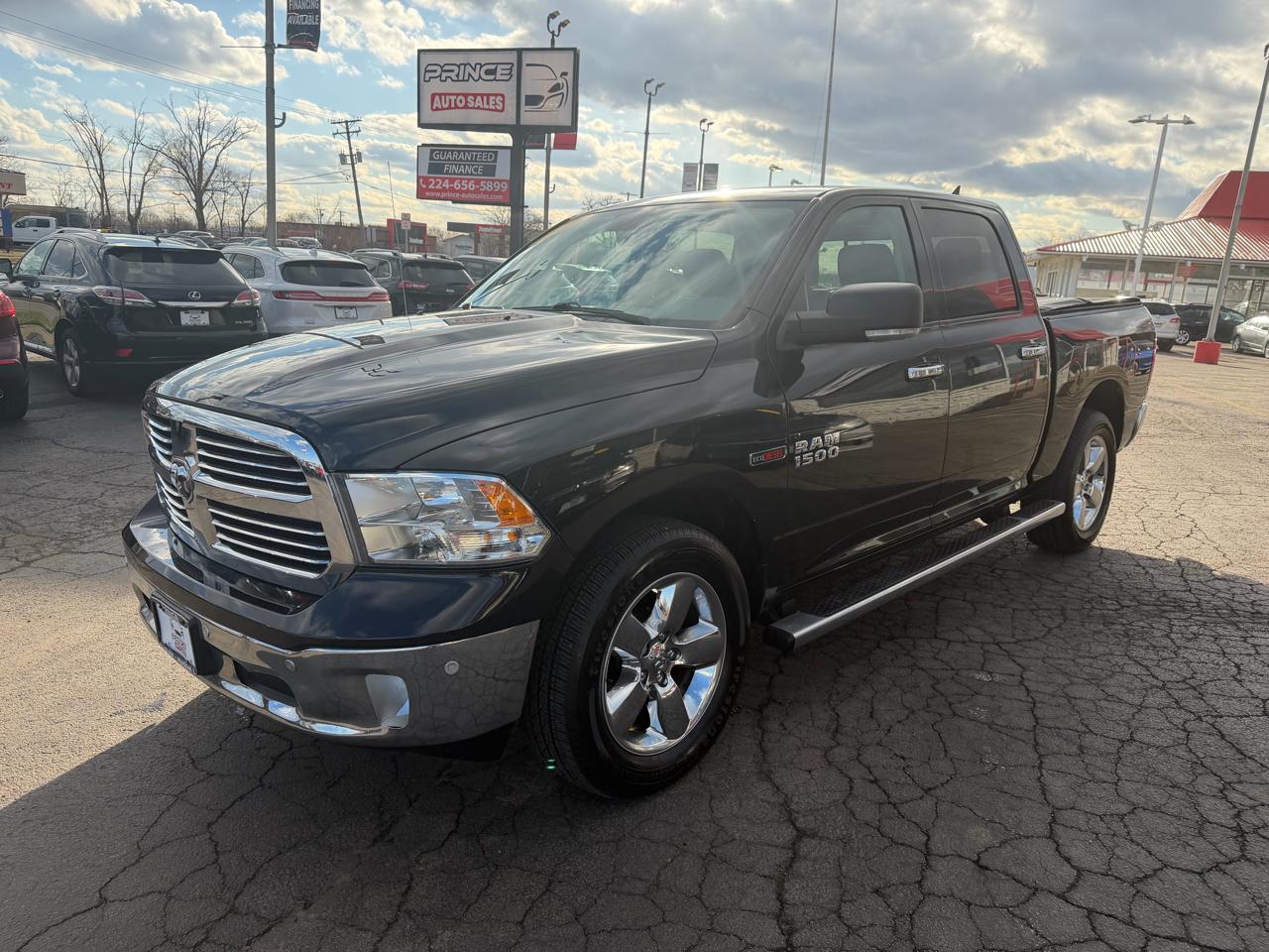 RAM 1500 SLT Crew Cab SWB 4WD 2017