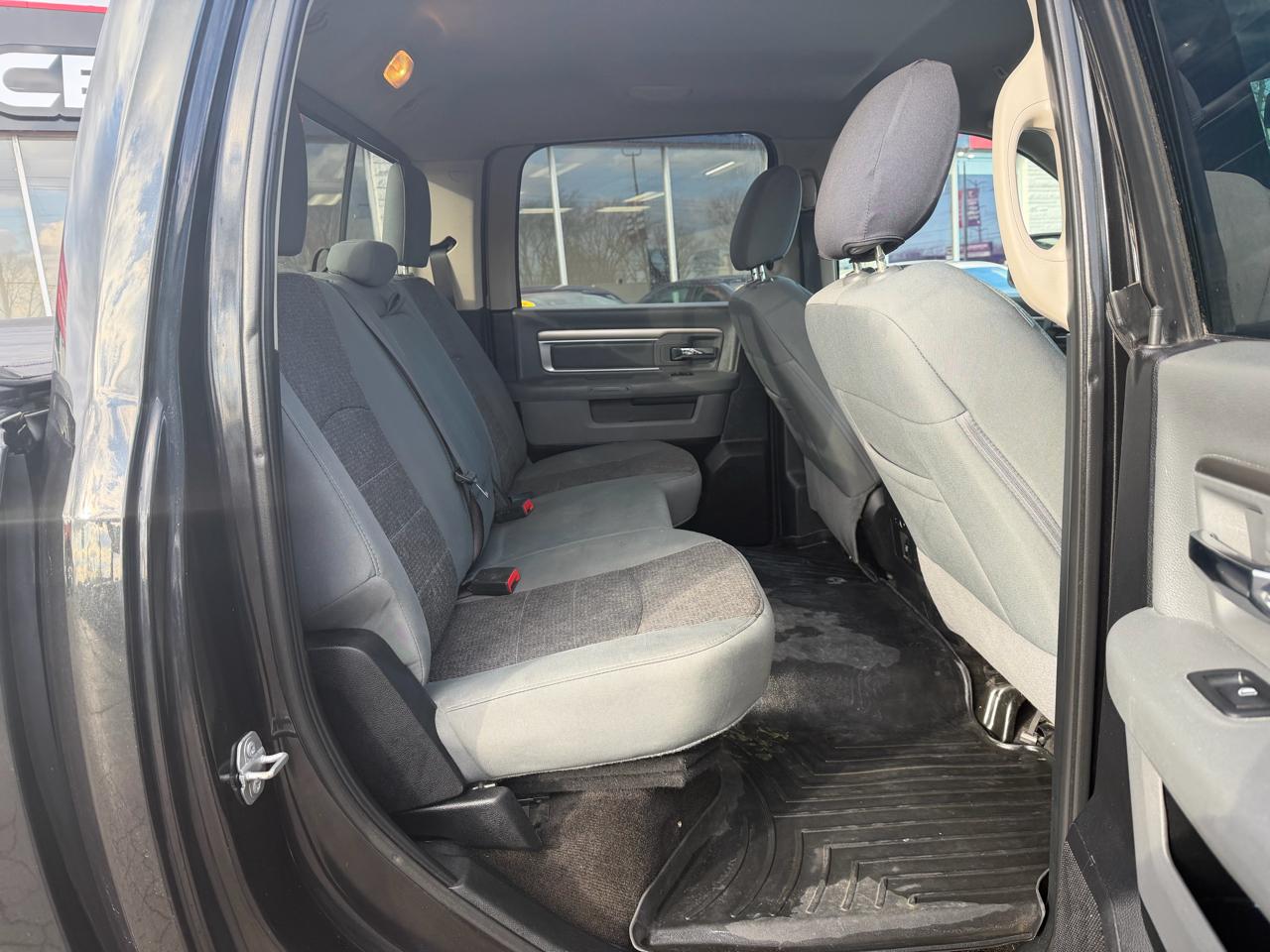 RAM 1500 SLT Crew Cab SWB 4WD 2017