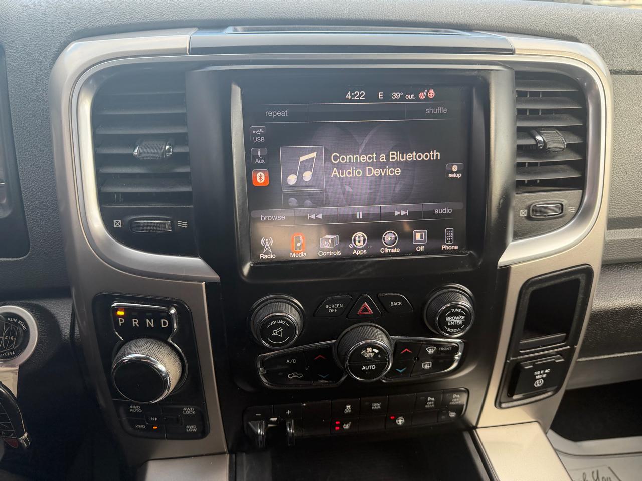 RAM 1500 SLT Crew Cab SWB 4WD 2017