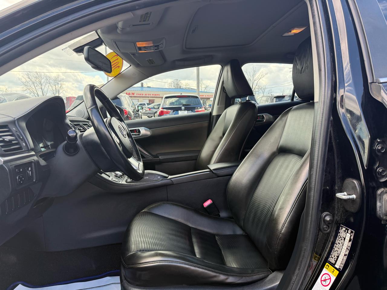 Lexus CT 200h Base 2012