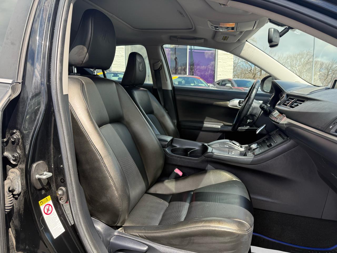 Lexus CT 200h Base 2012