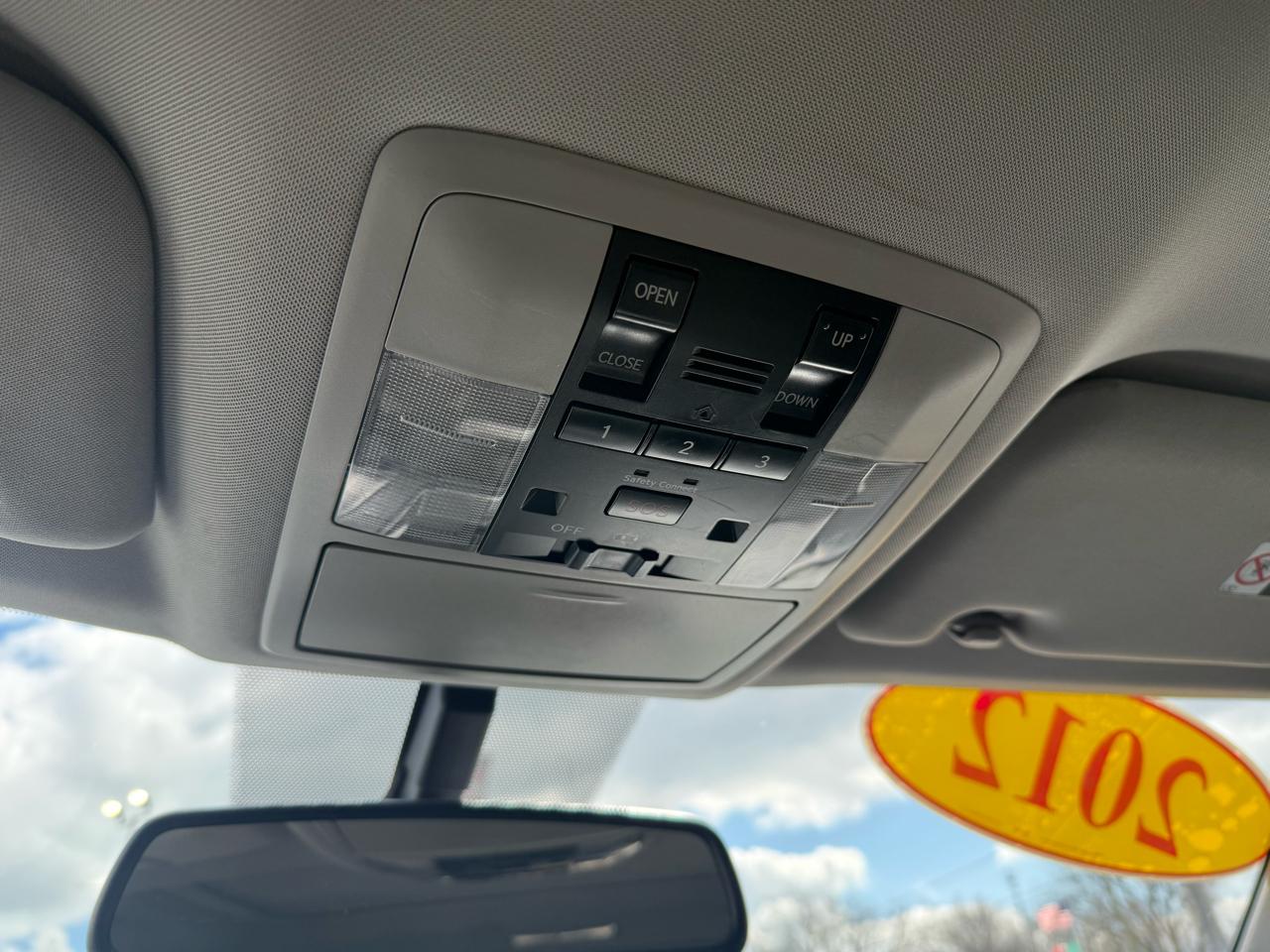 Lexus CT 200h Base 2012