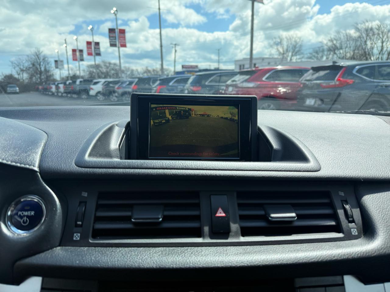 Lexus CT 200h Base 2012