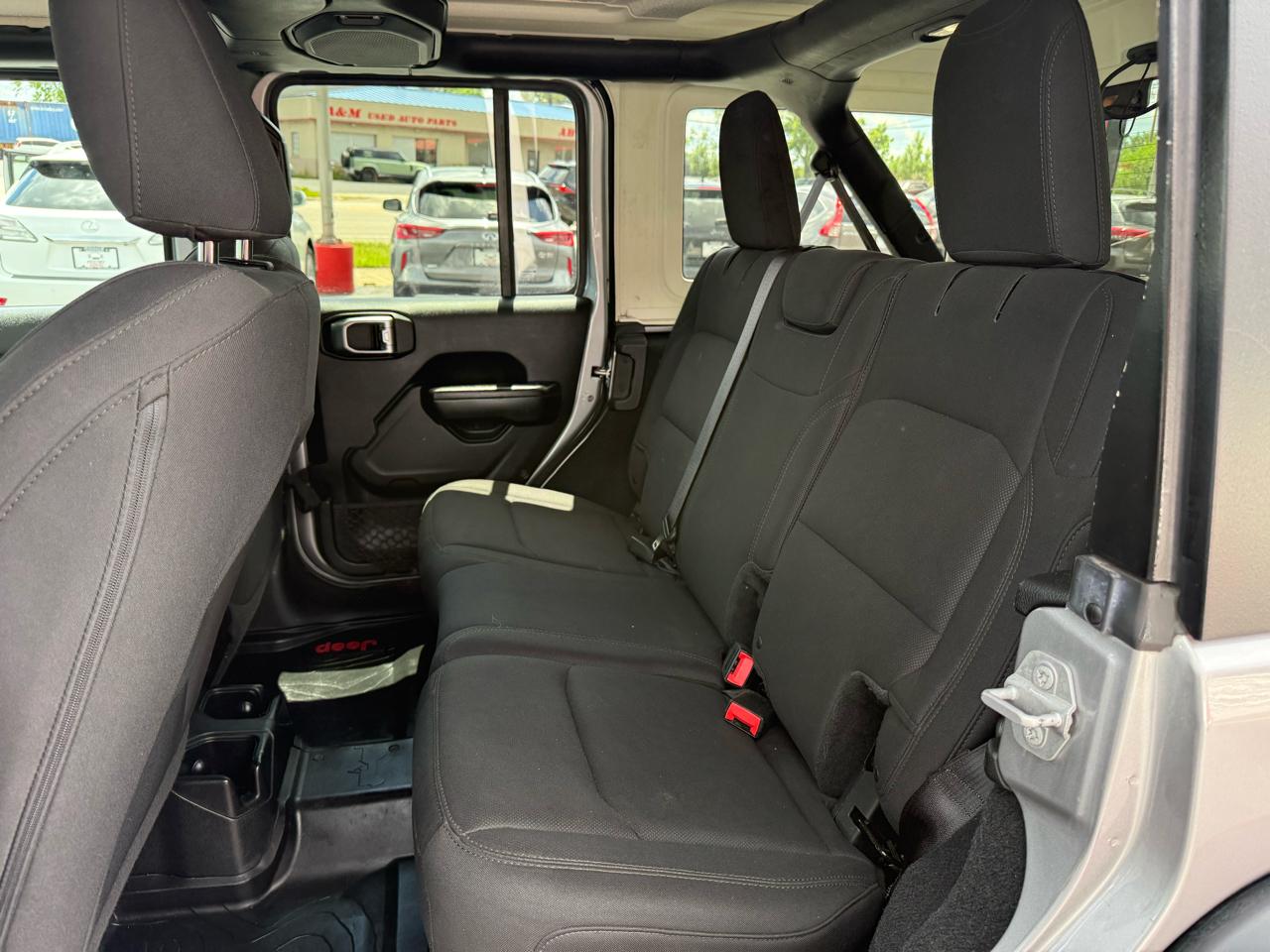 Jeep Wrangler Unlimited Sport 2018