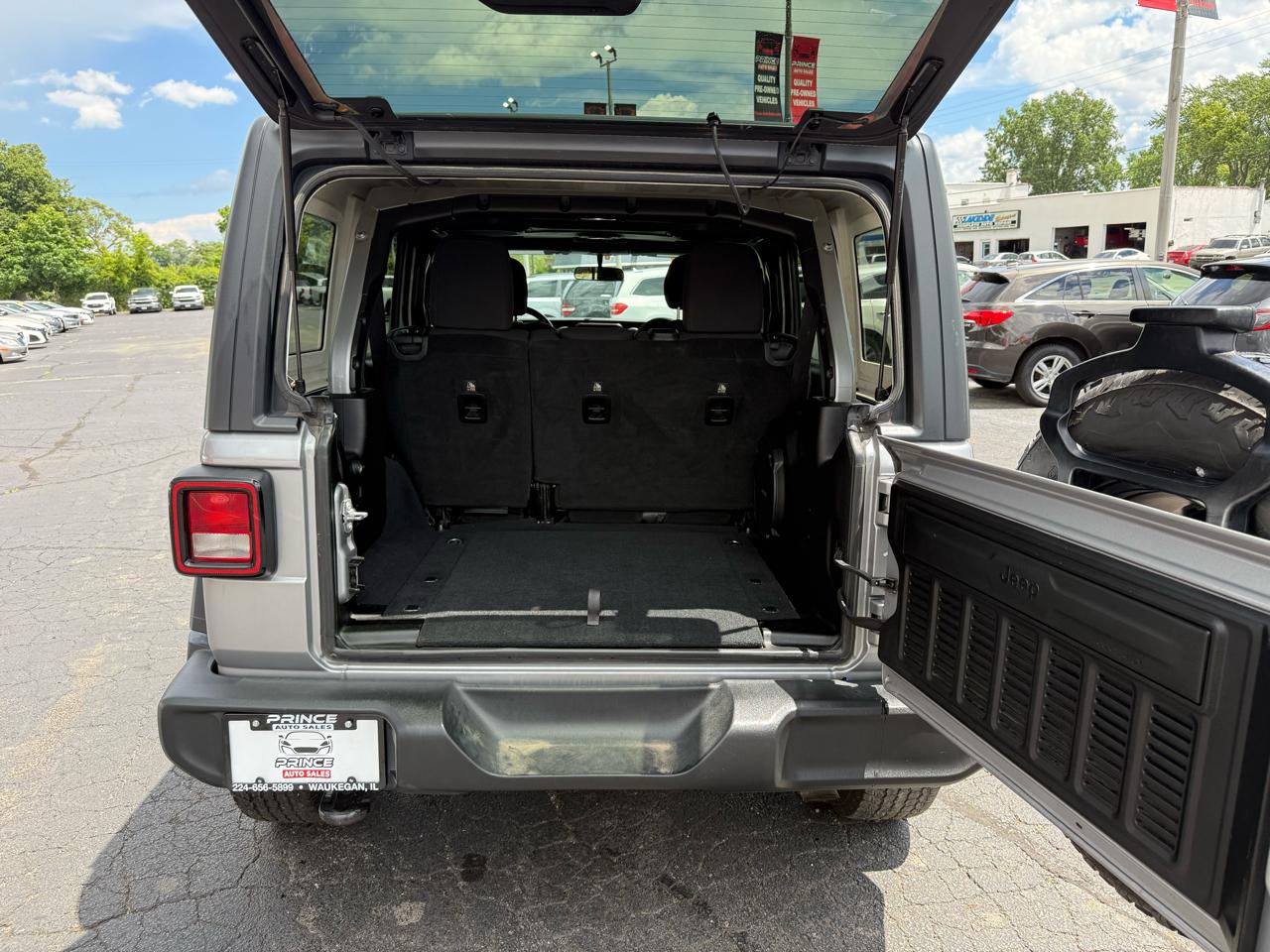 Jeep Wrangler Unlimited Sport 2018