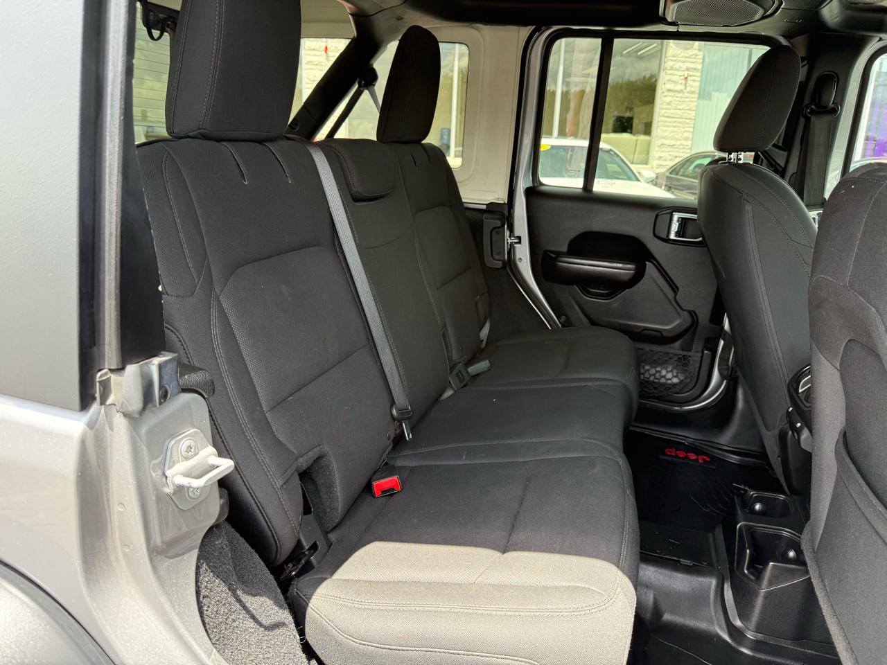 Jeep Wrangler Unlimited Sport 2018