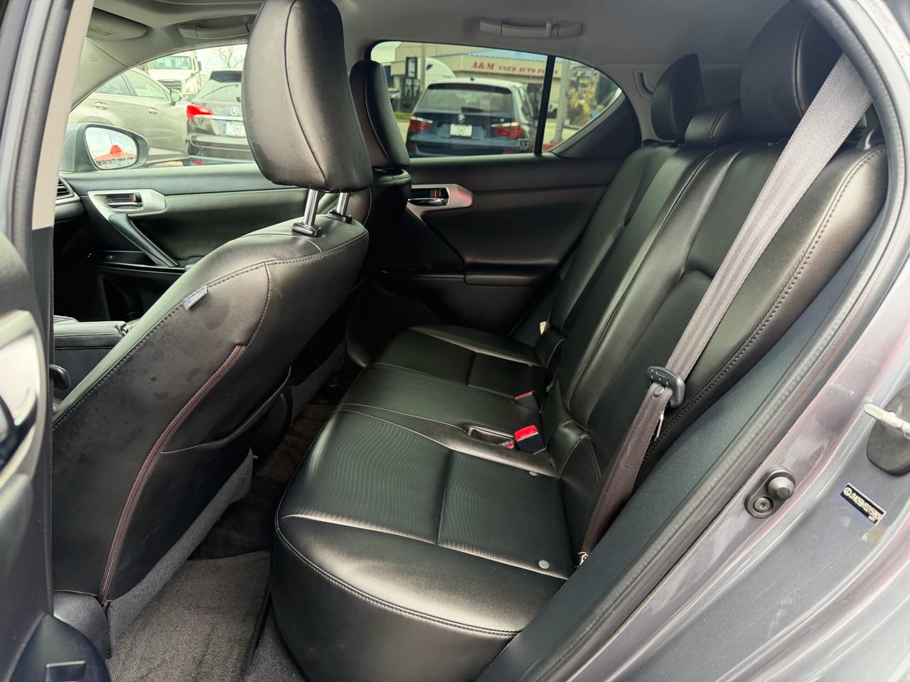 Lexus CT 200h Base 2013