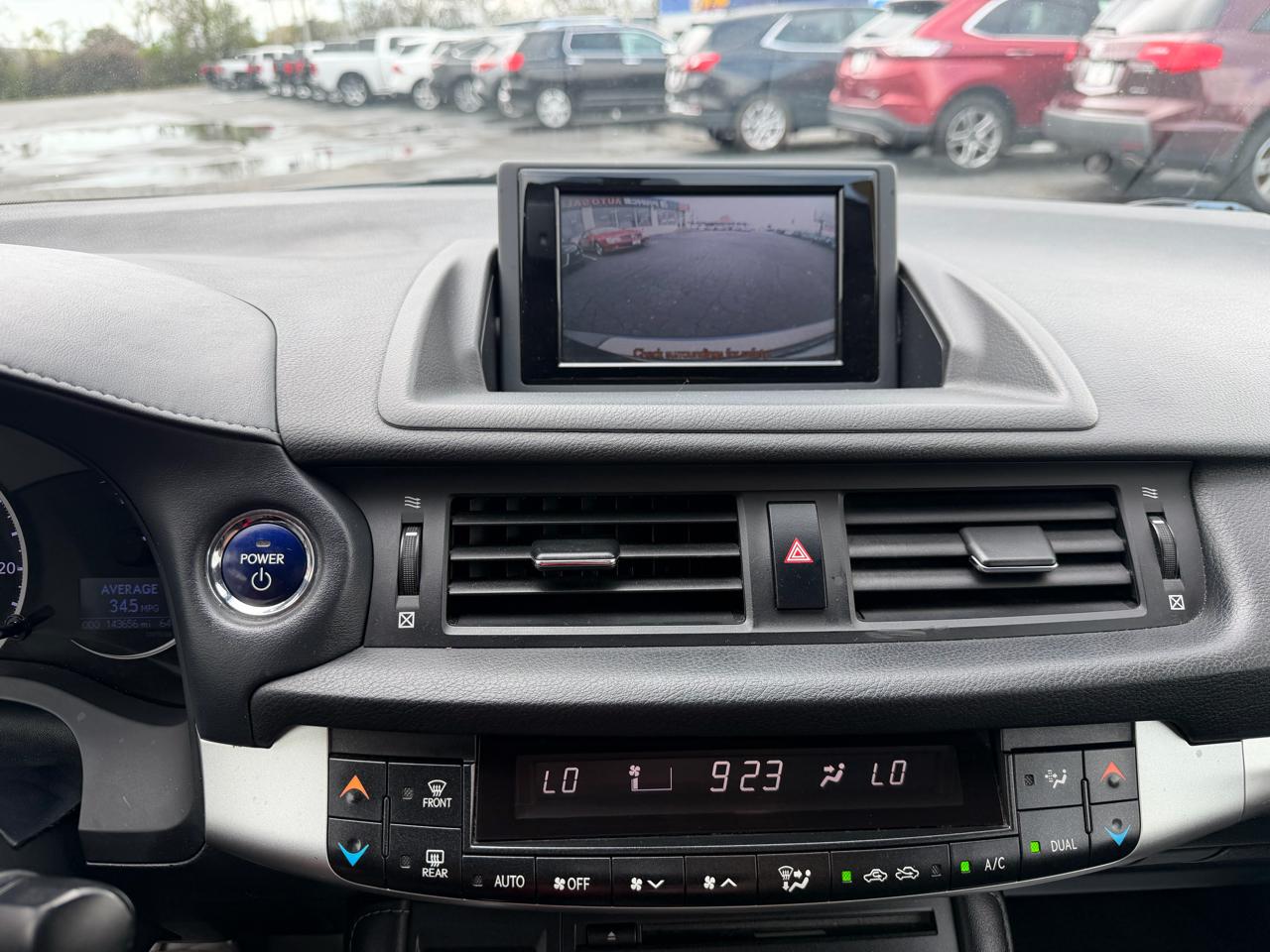 Lexus CT 200h Base 2013