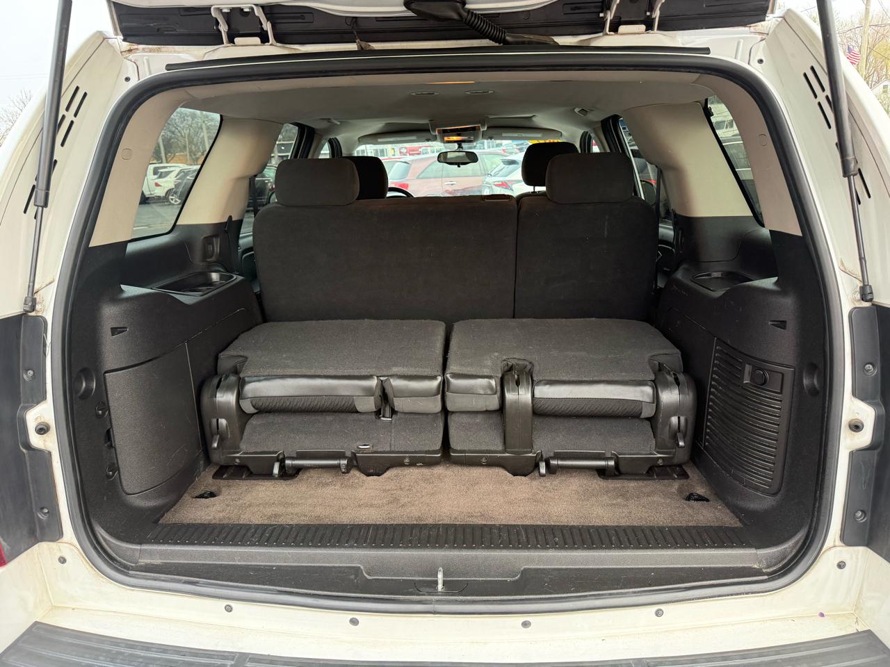 Chevrolet Tahoe LS 2WD 2009