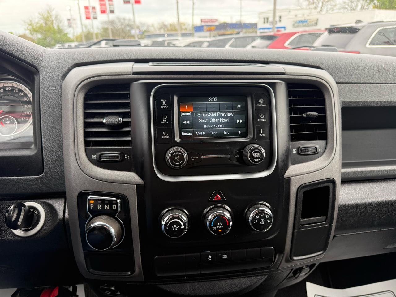 RAM 1500 2WD Reg Cab 140.5" Tradesman 2017