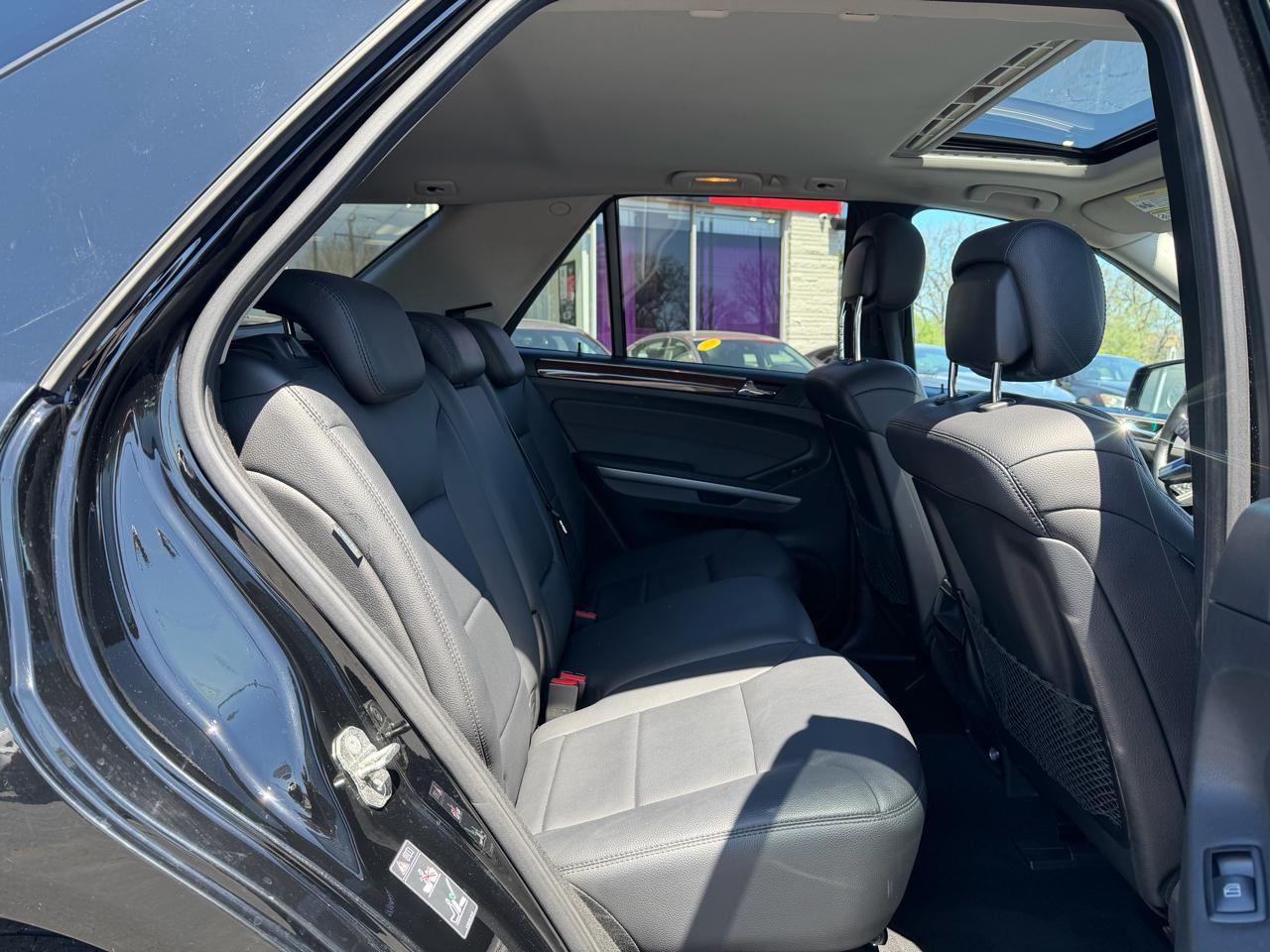 Mercedes-Benz M-Class ML350 4MATIC 2011