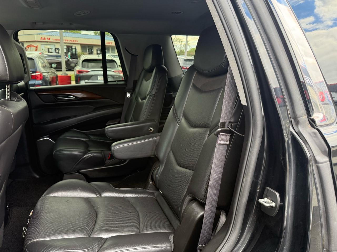 Cadillac Escalade Luxury 4WD 2017