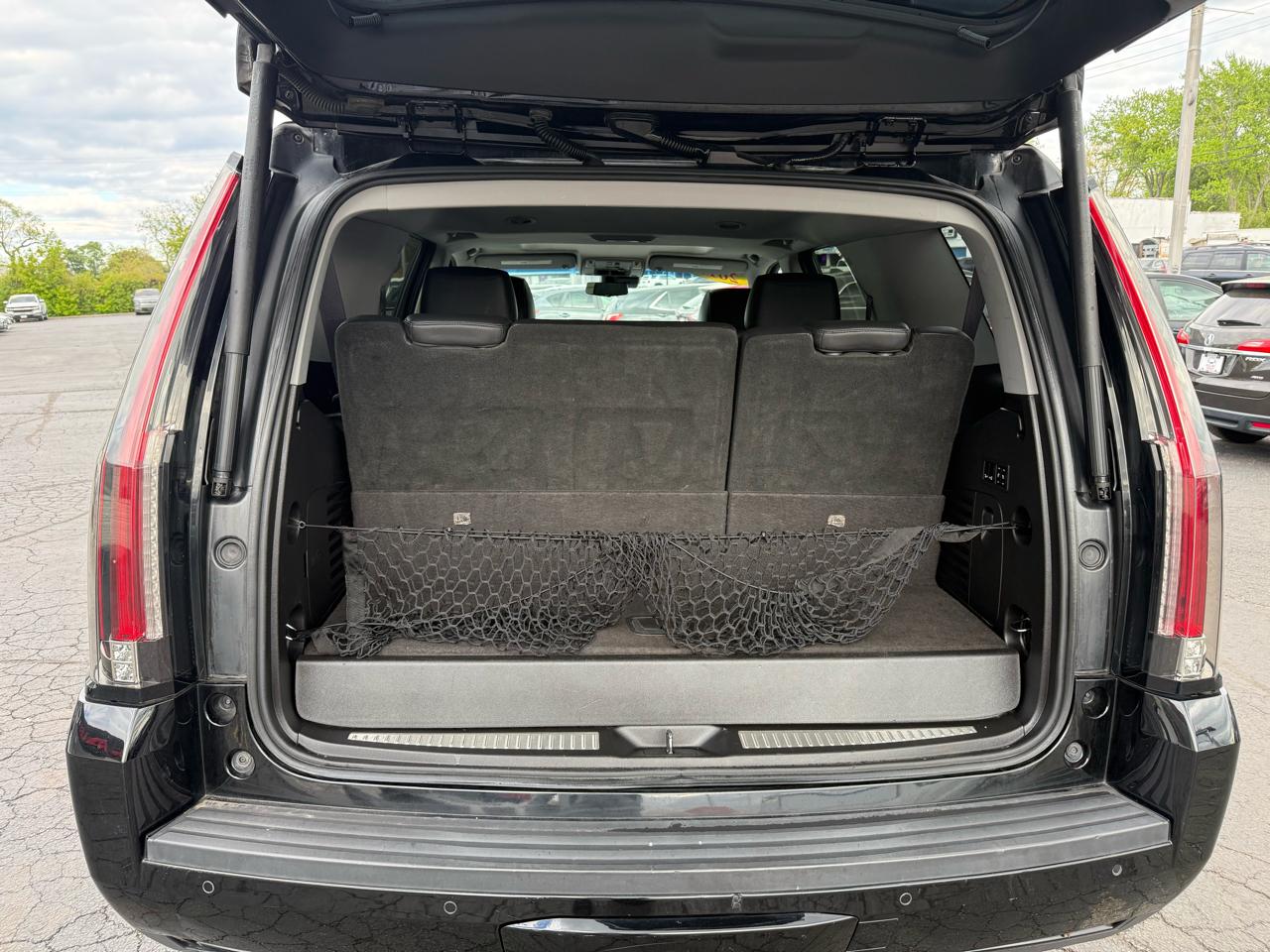 Cadillac Escalade Luxury 4WD 2017