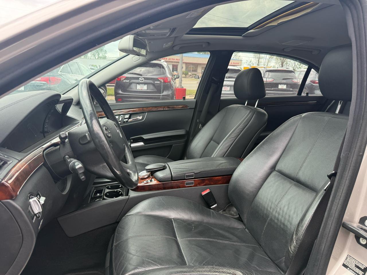 Mercedes-Benz S-Class S550 2007