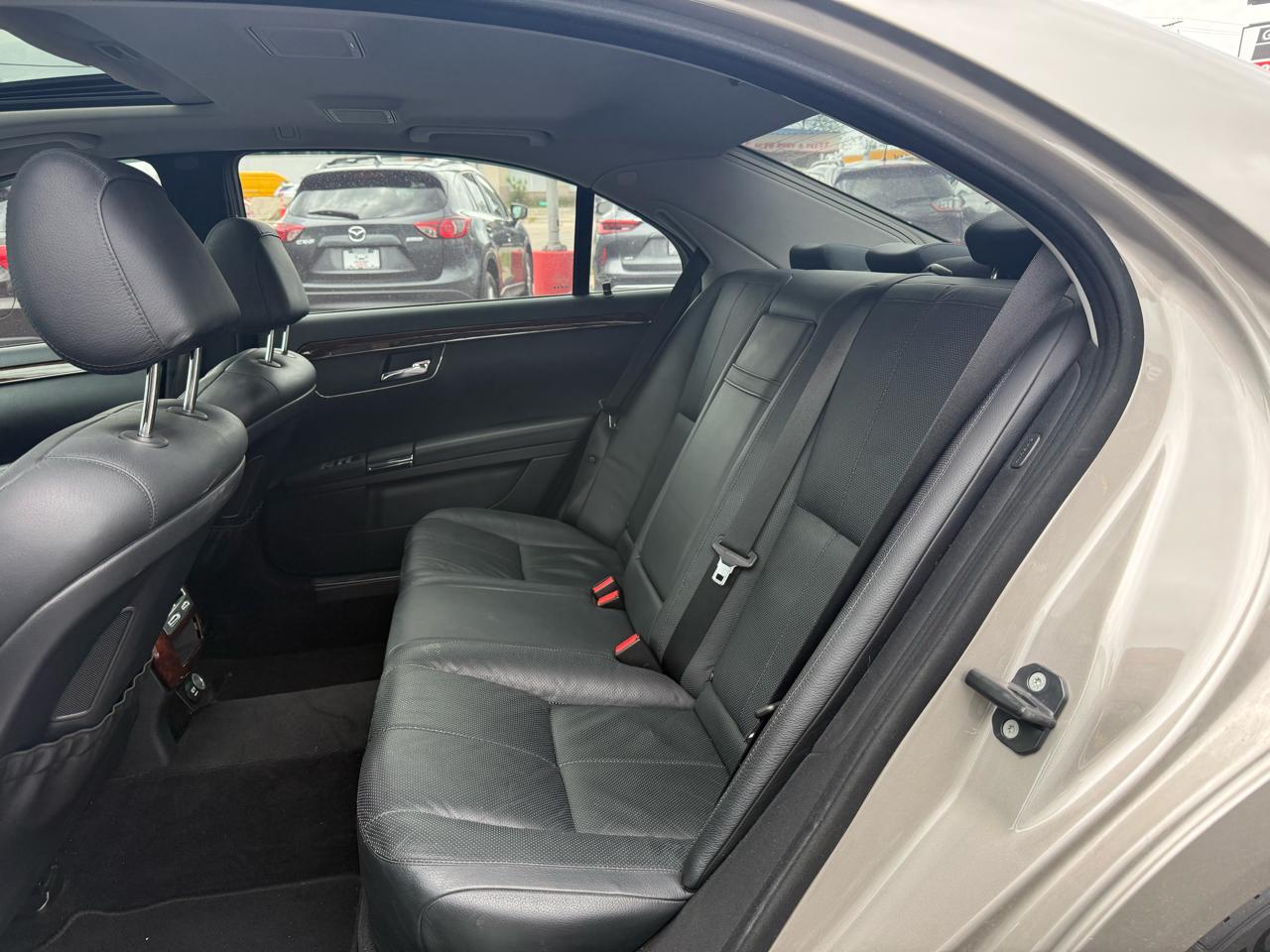 Mercedes-Benz S-Class S550 2007