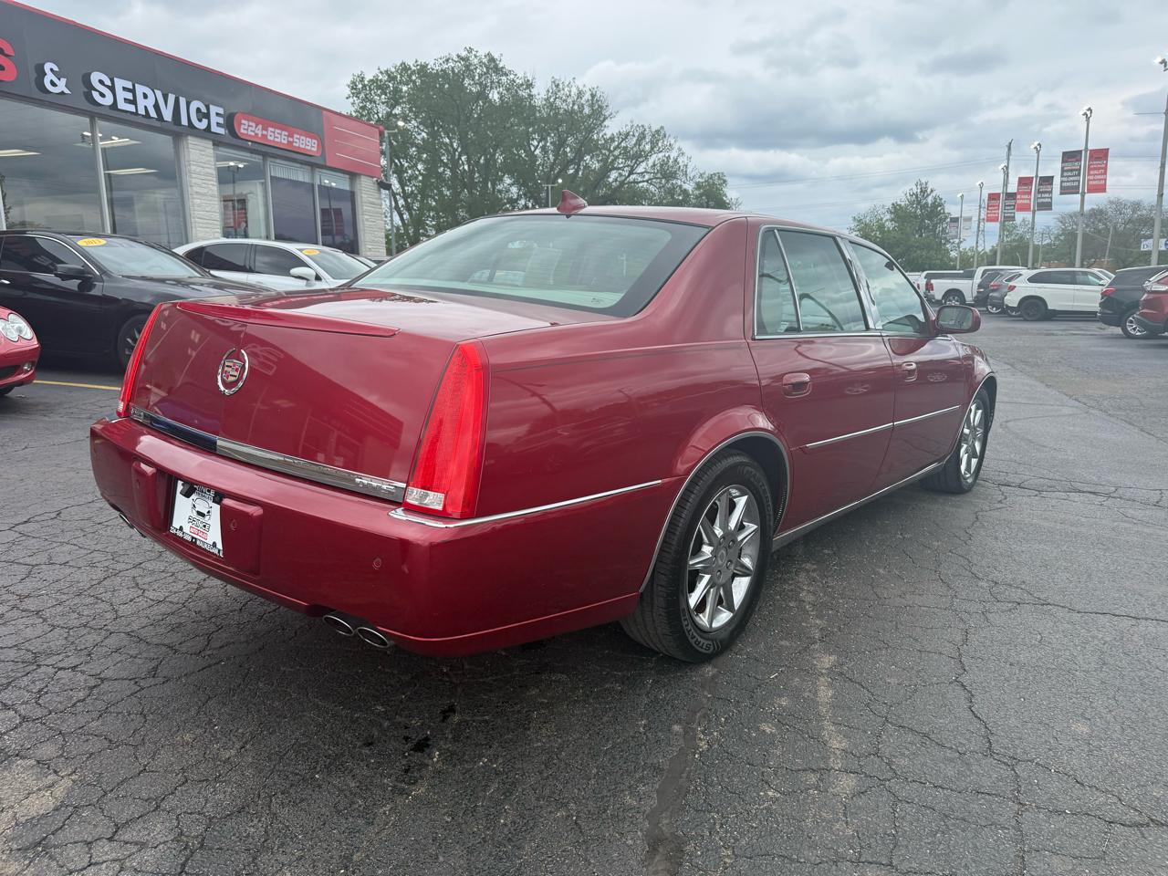Cadillac DTS Luxury 2010