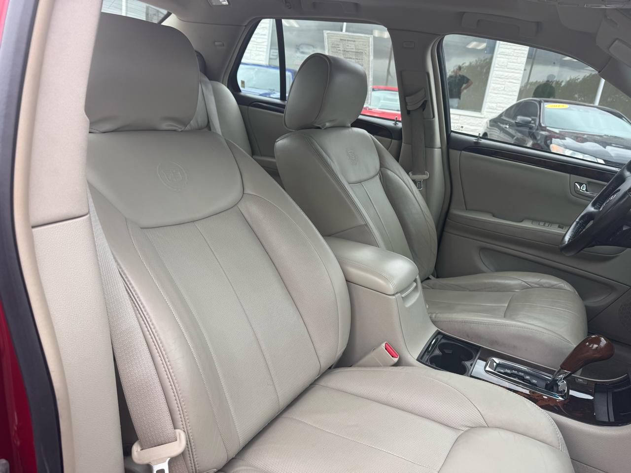 Cadillac DTS Luxury 2010