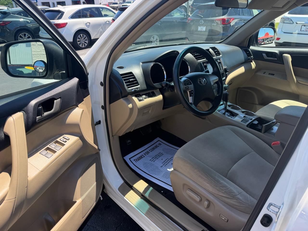 Toyota Highlander Base 2WD V6 2013
