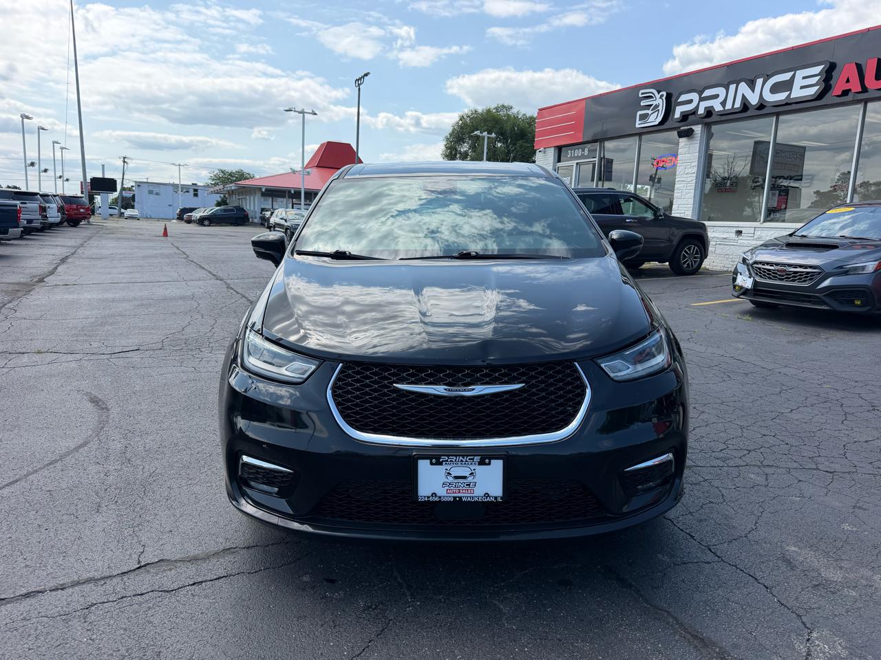 Chrysler Pacifica Select 2025