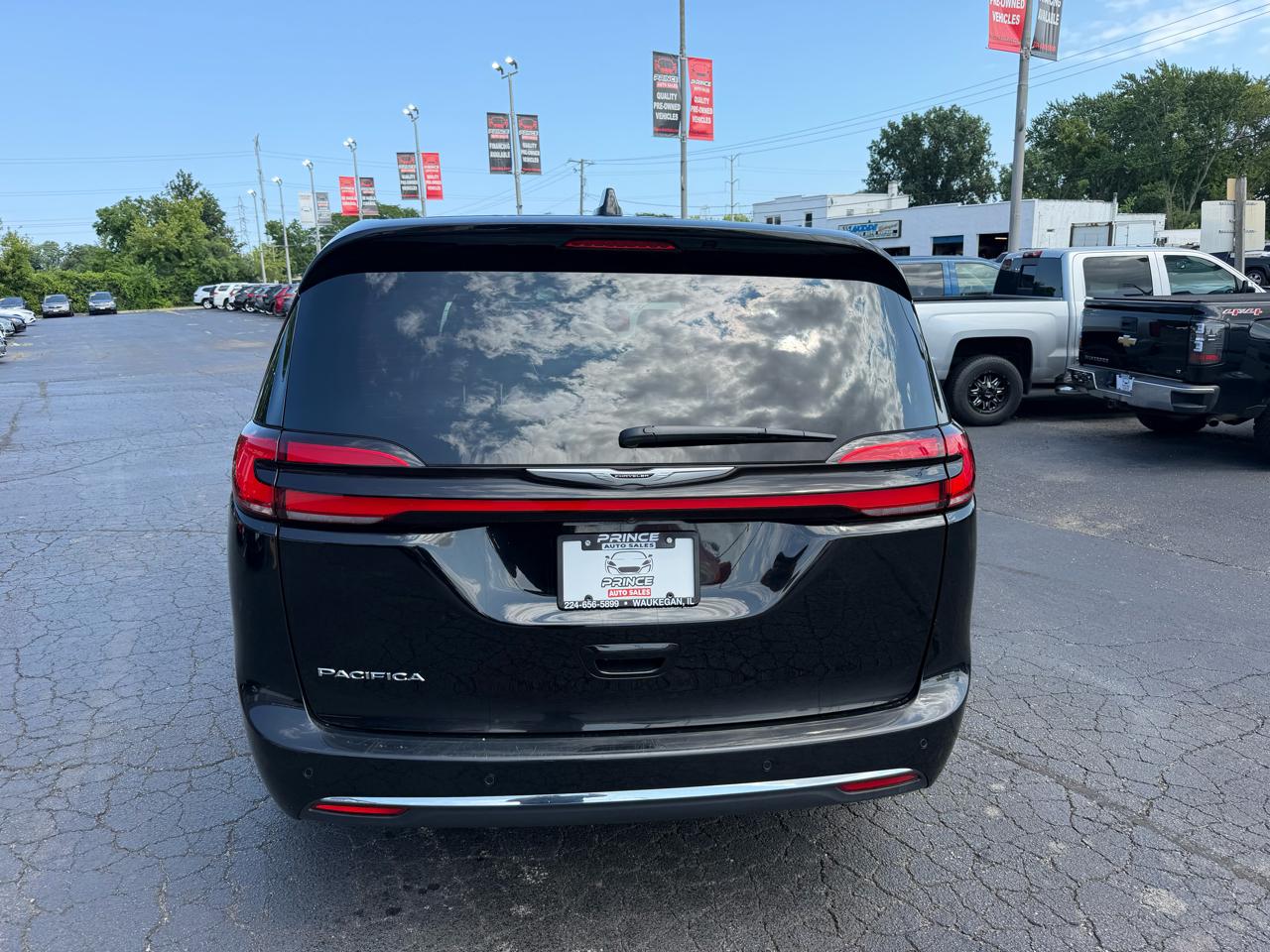 Chrysler Pacifica Select 2025