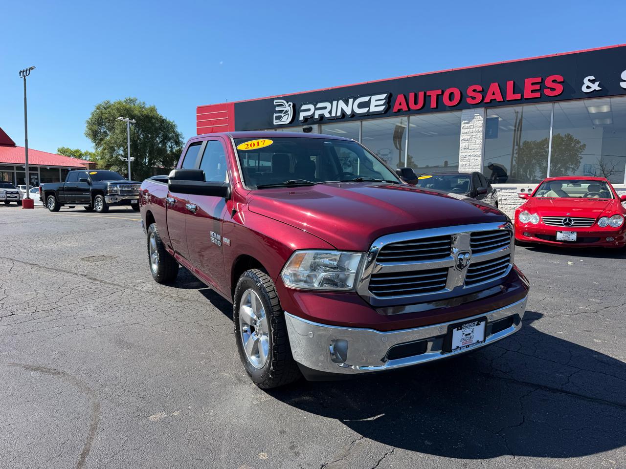 RAM 1500 SLT Quad Cab 4WD 2017