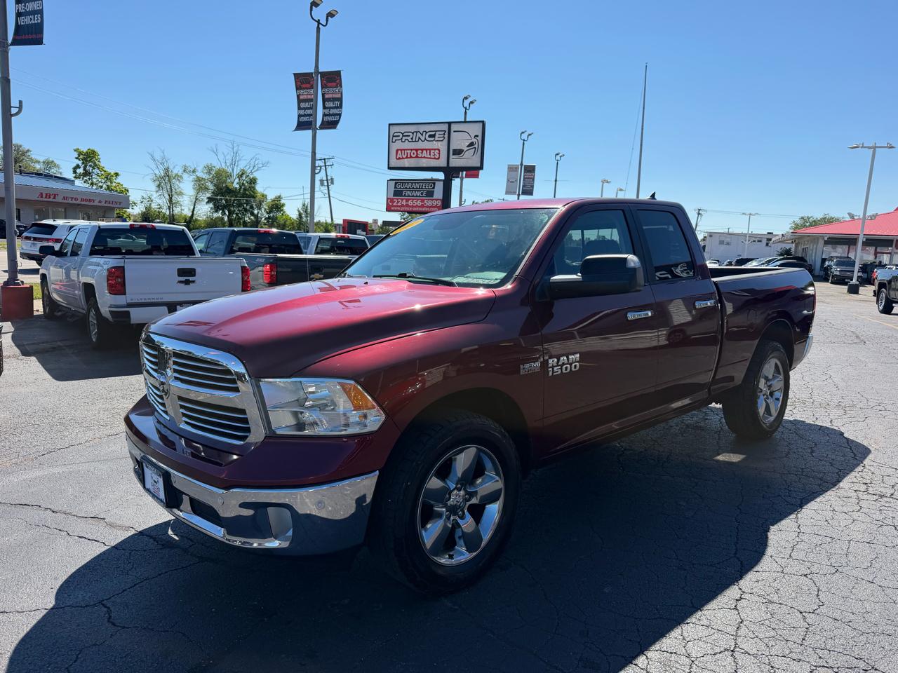 RAM 1500 SLT Quad Cab 4WD 2017