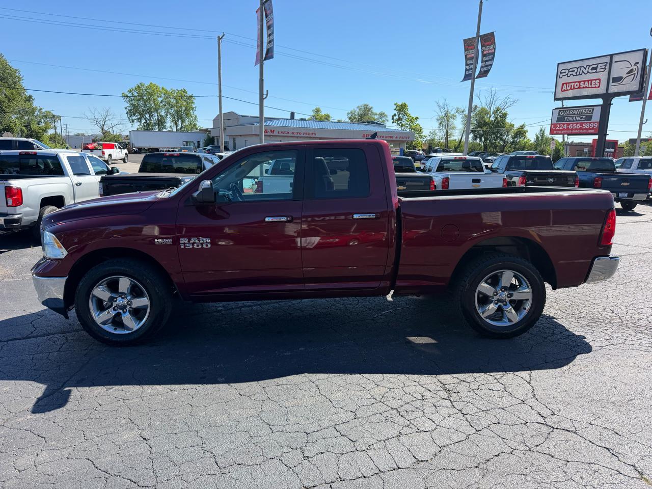 RAM 1500 SLT Quad Cab 4WD 2017