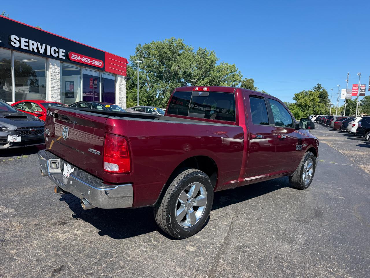 RAM 1500 SLT Quad Cab 4WD 2017