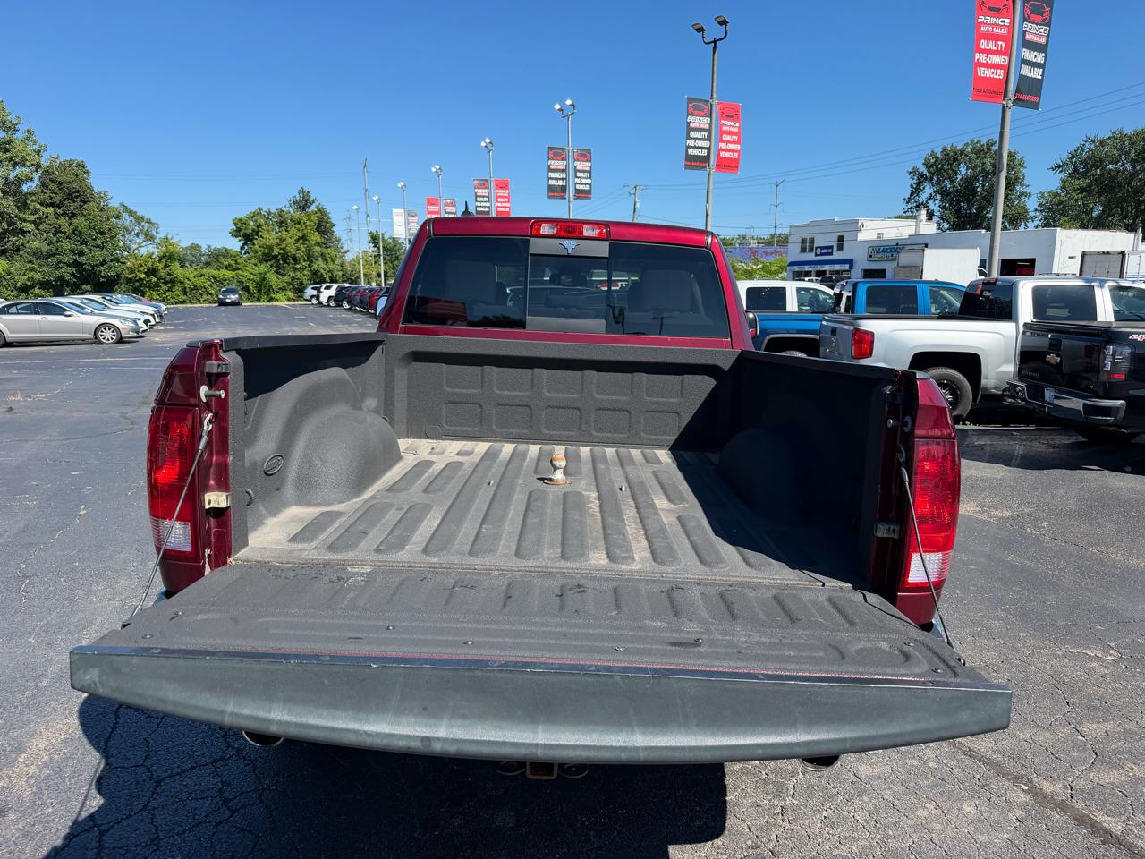 RAM 1500 SLT Quad Cab 4WD 2017