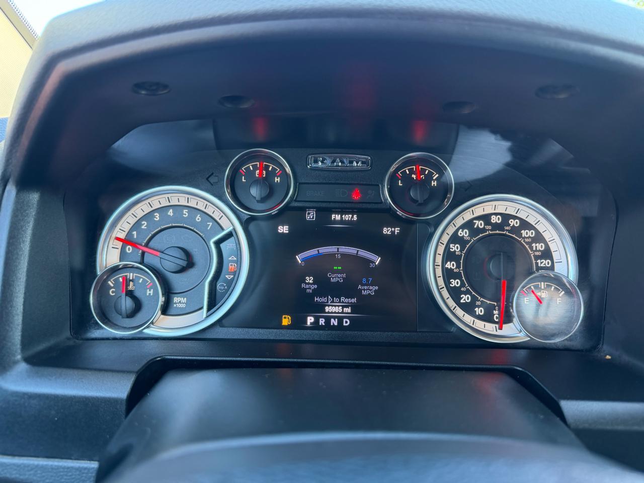 RAM 1500 SLT Quad Cab 4WD 2017