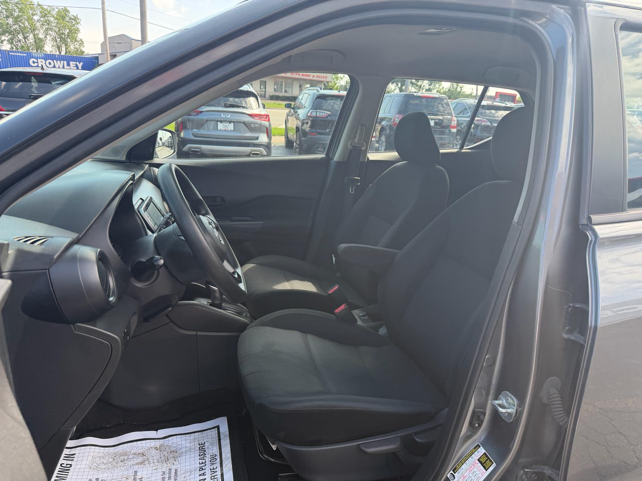 Nissan Kicks S 2023