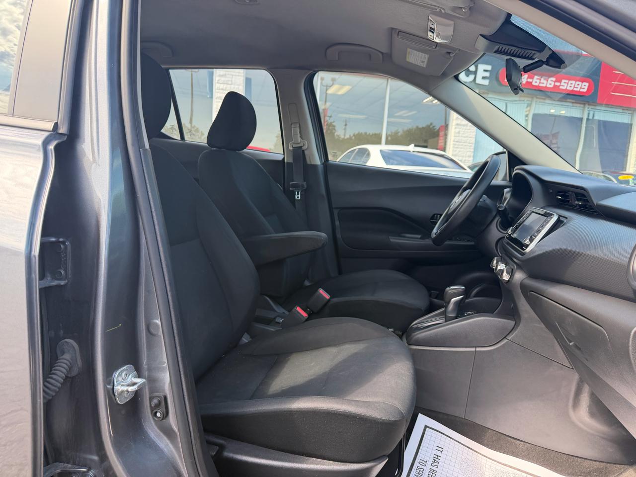 Nissan Kicks S 2023