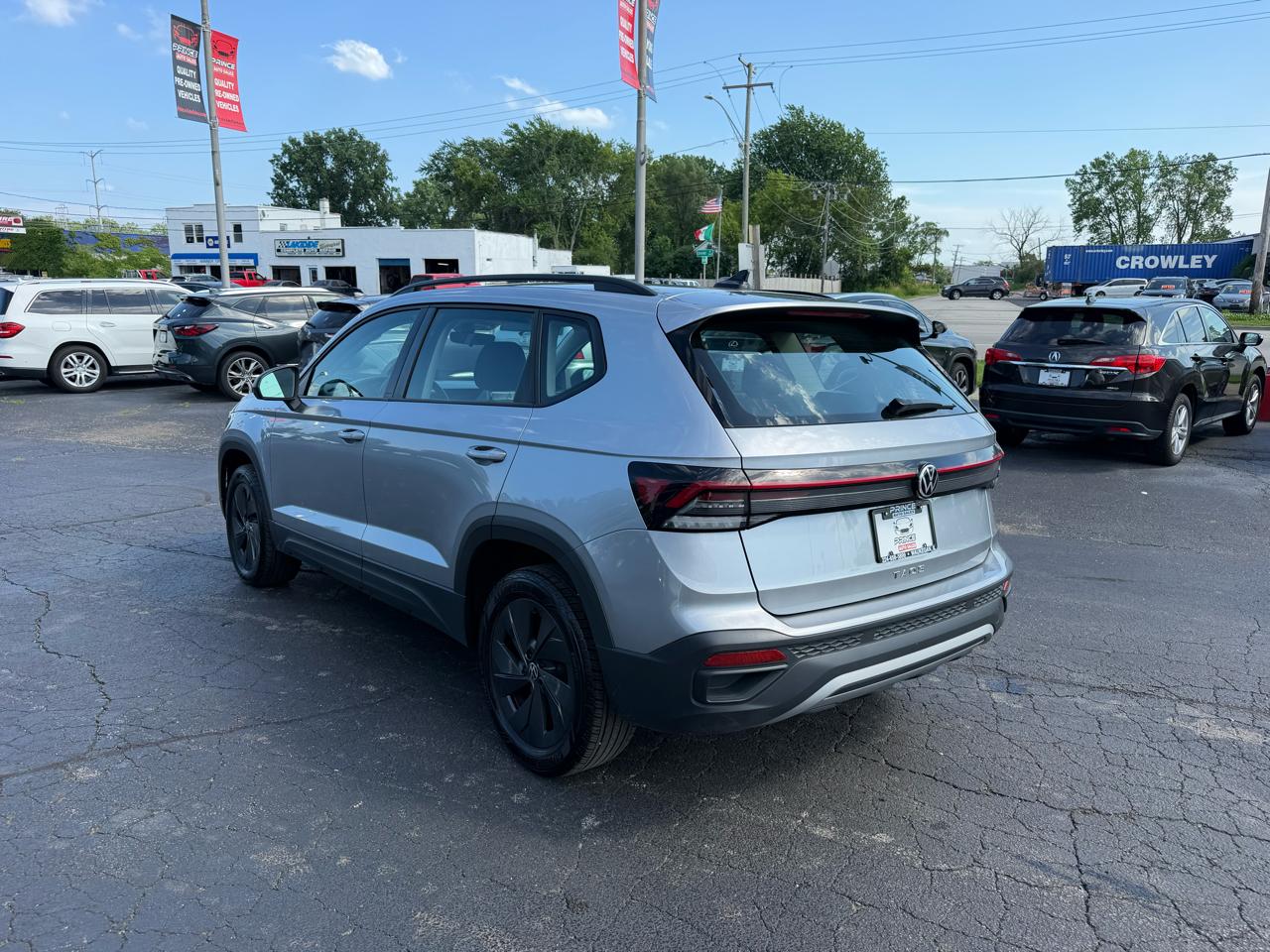 Volkswagen Taos S 2025