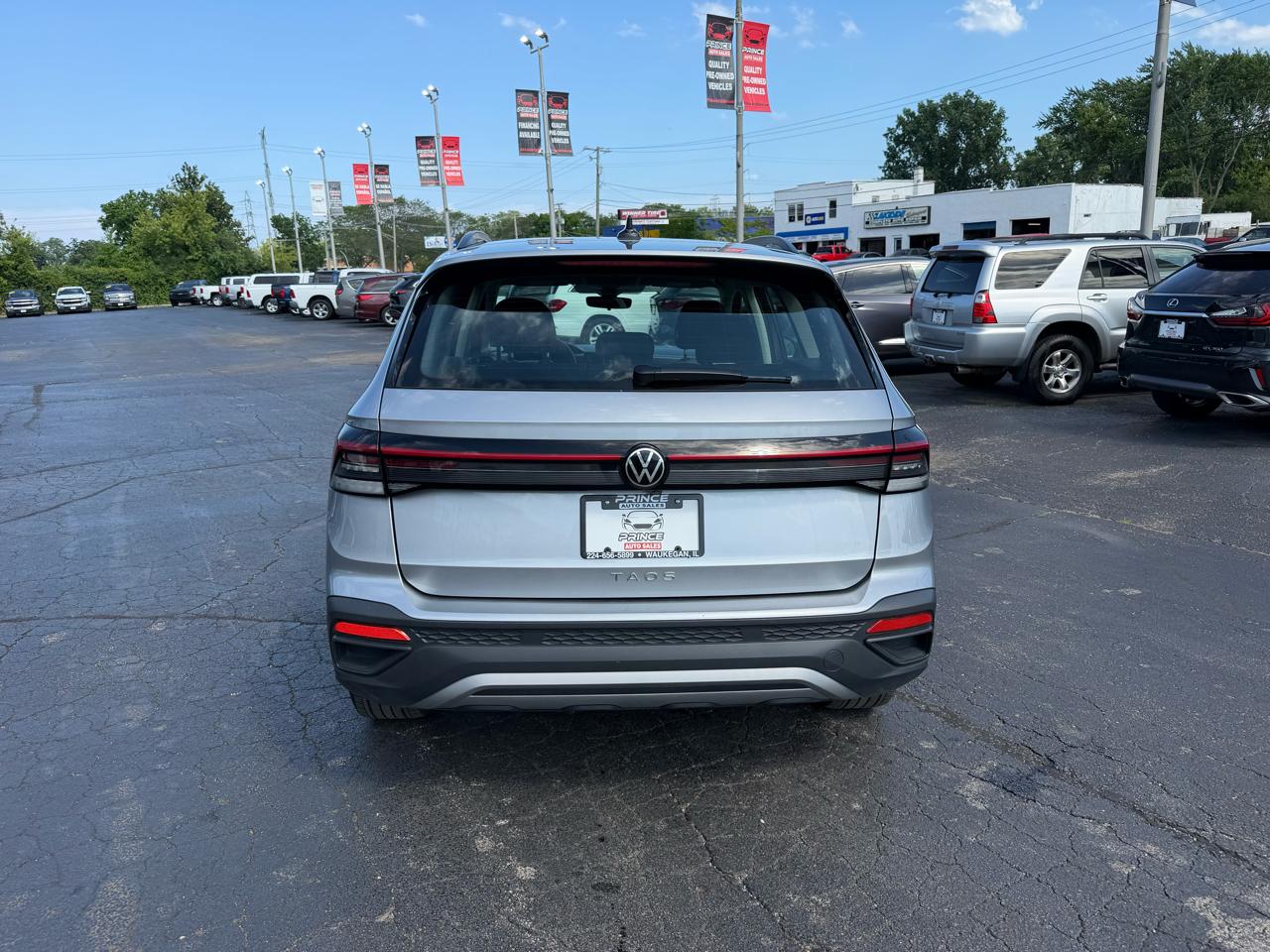Volkswagen Taos S 2025