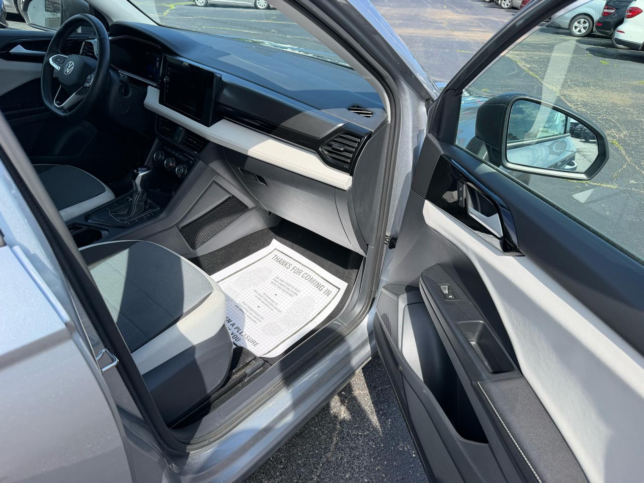 Volkswagen Taos S 2025