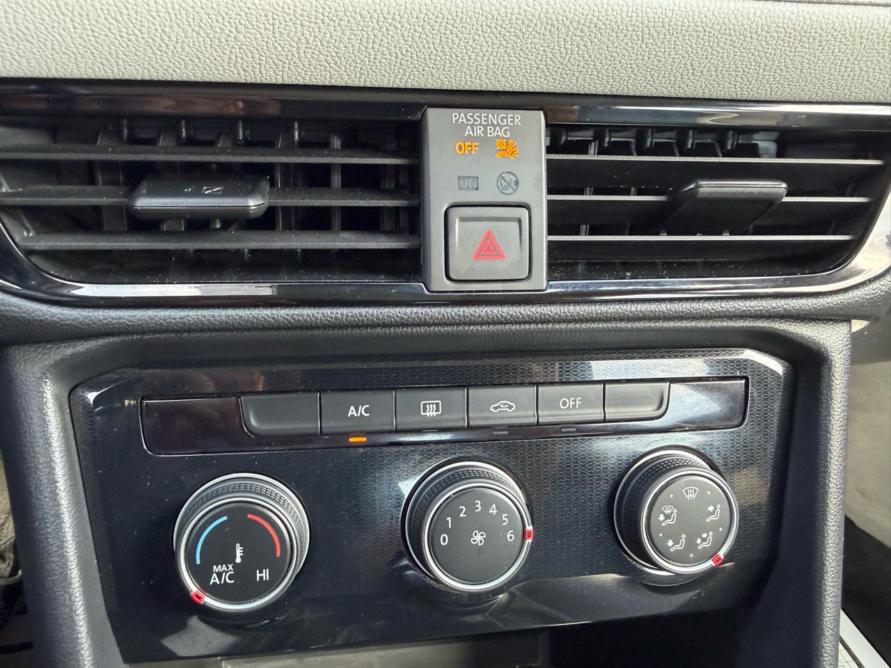 Volkswagen Taos S 2025
