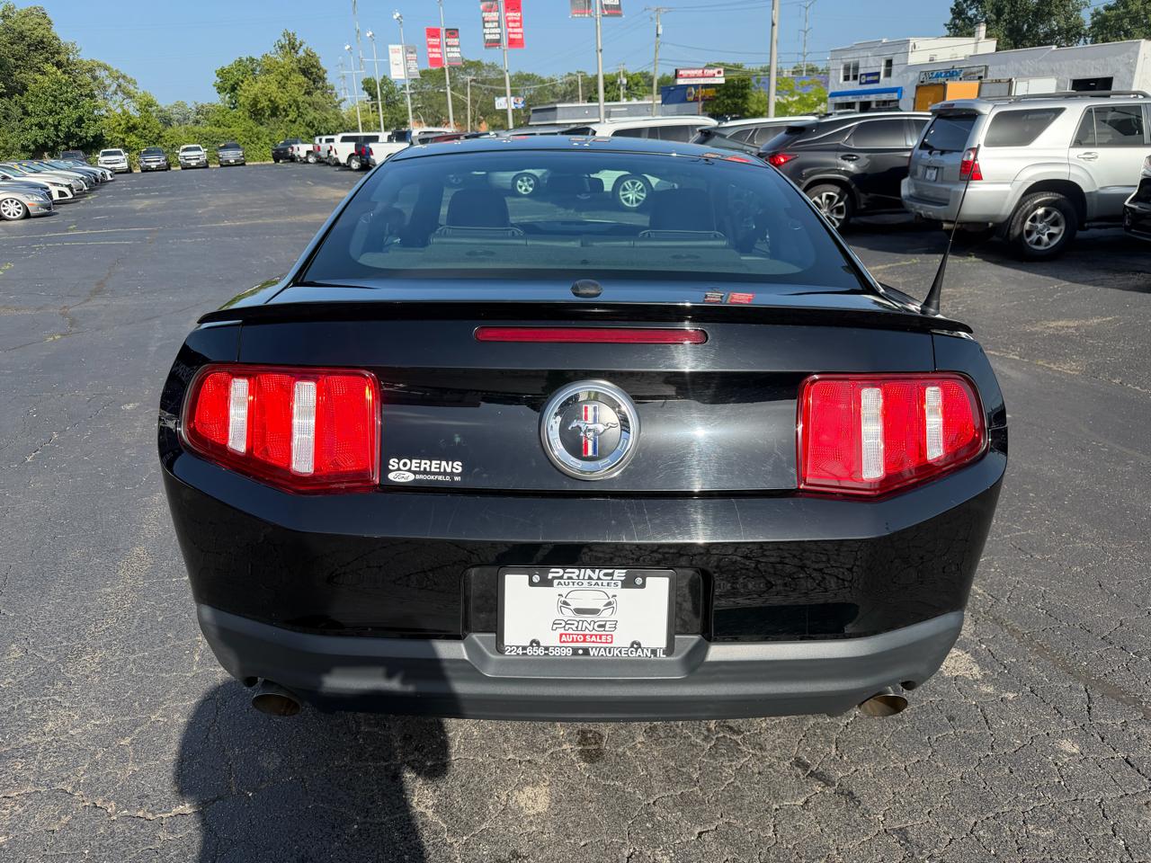 Ford Mustang V6 Coupe 2011