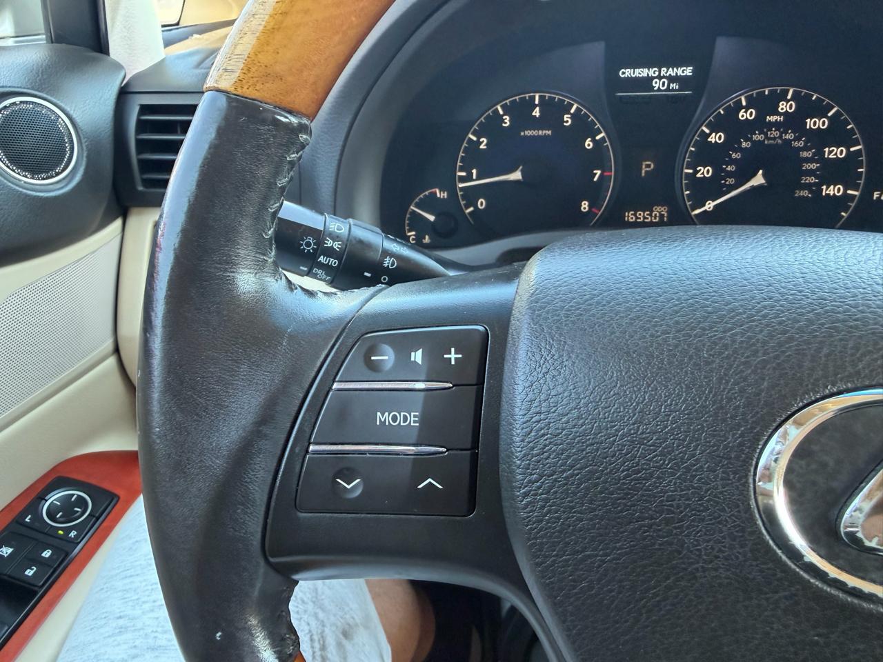 Lexus RX 350 FWD 2011