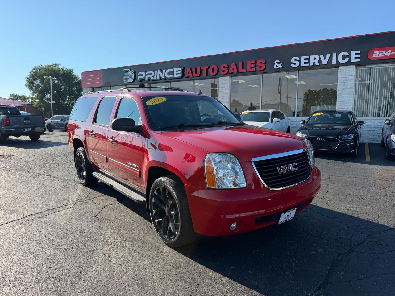 GMC Yukon XL SLE-1 1/2 Ton 4WD 2013
