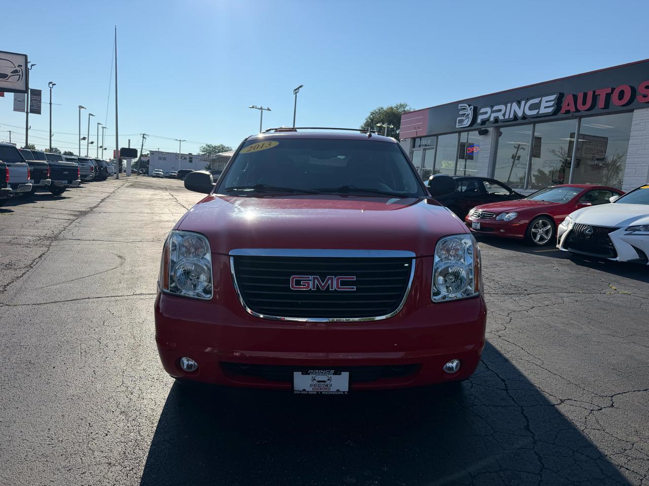 GMC Yukon XL SLE-1 1/2 Ton 4WD 2013