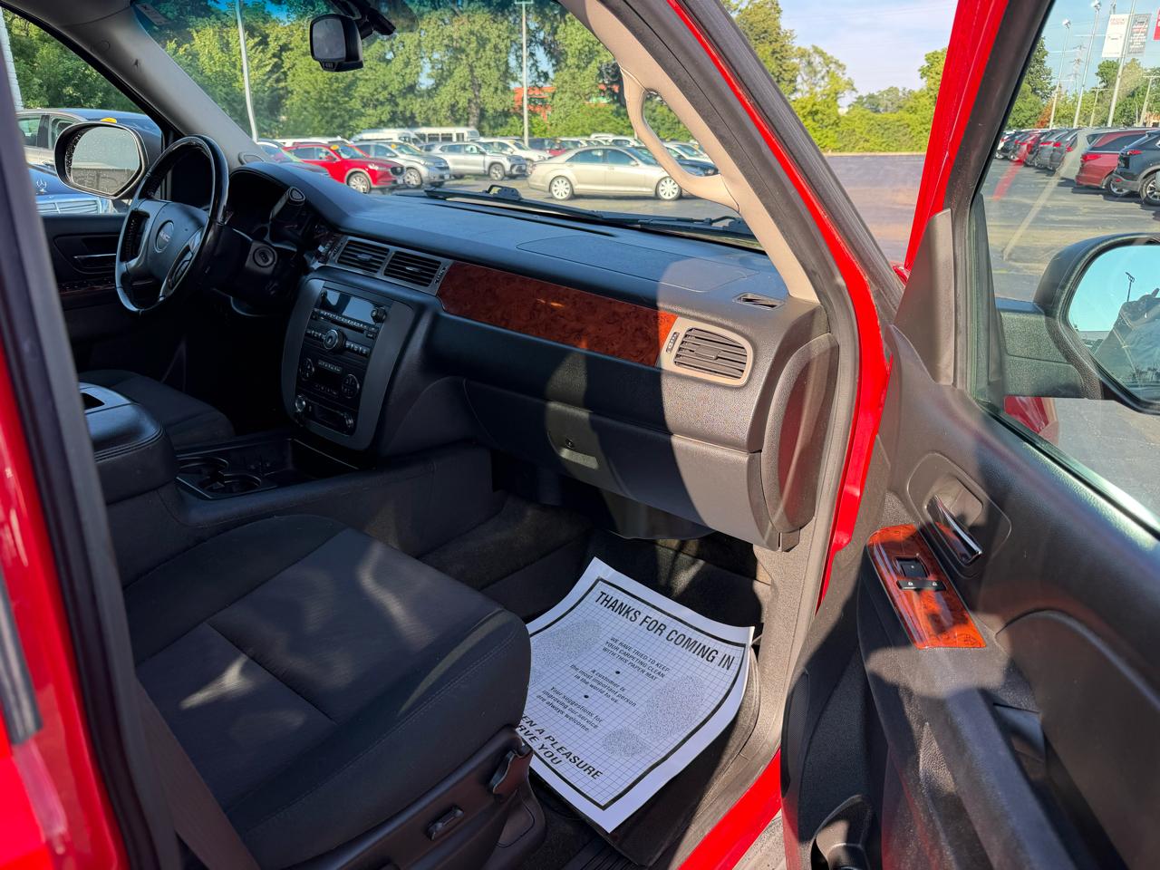 GMC Yukon XL SLE-1 1/2 Ton 4WD 2013