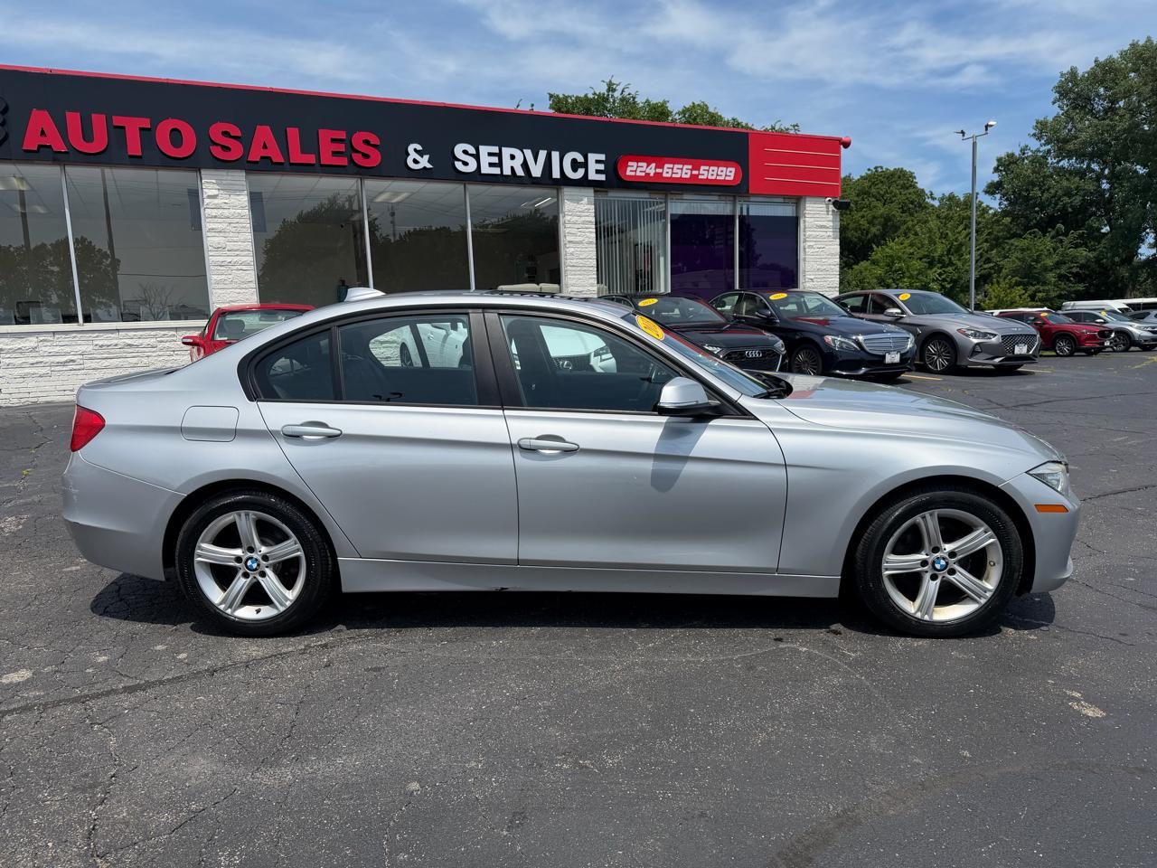 BMW 3-Series 328i xDrive Sedan 2013