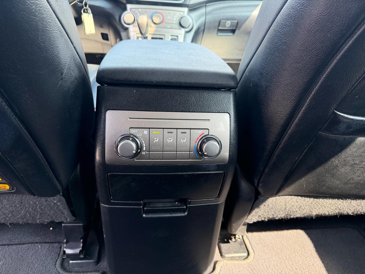 Toyota Highlander Base 4WD 2013
