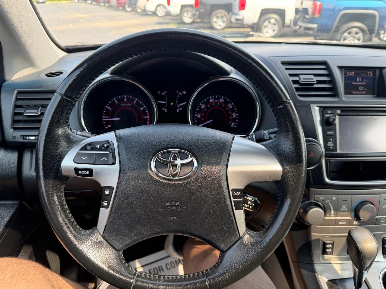Toyota Highlander Base 4WD 2013